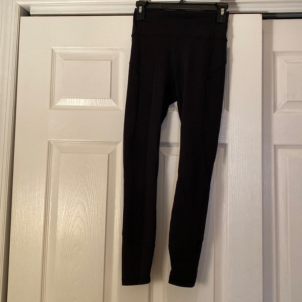 Black LuLulemon leggings size 4